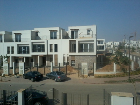 Villa_at_Westown_sodic